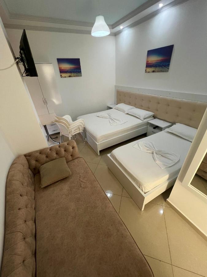 Seaside Rooms & Apartments Sarande Exterior photo